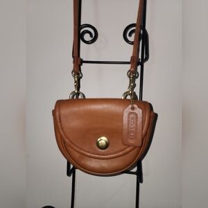 Coach Vintage Brown British Tan Crossbody Mini Belt Bag Leather Pouch